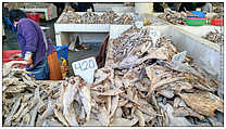 Bhutan, Thimphu - Centenary Farmers Market (c) ulf laube